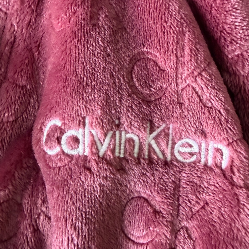 Calvin Klein Rose Plush Robe